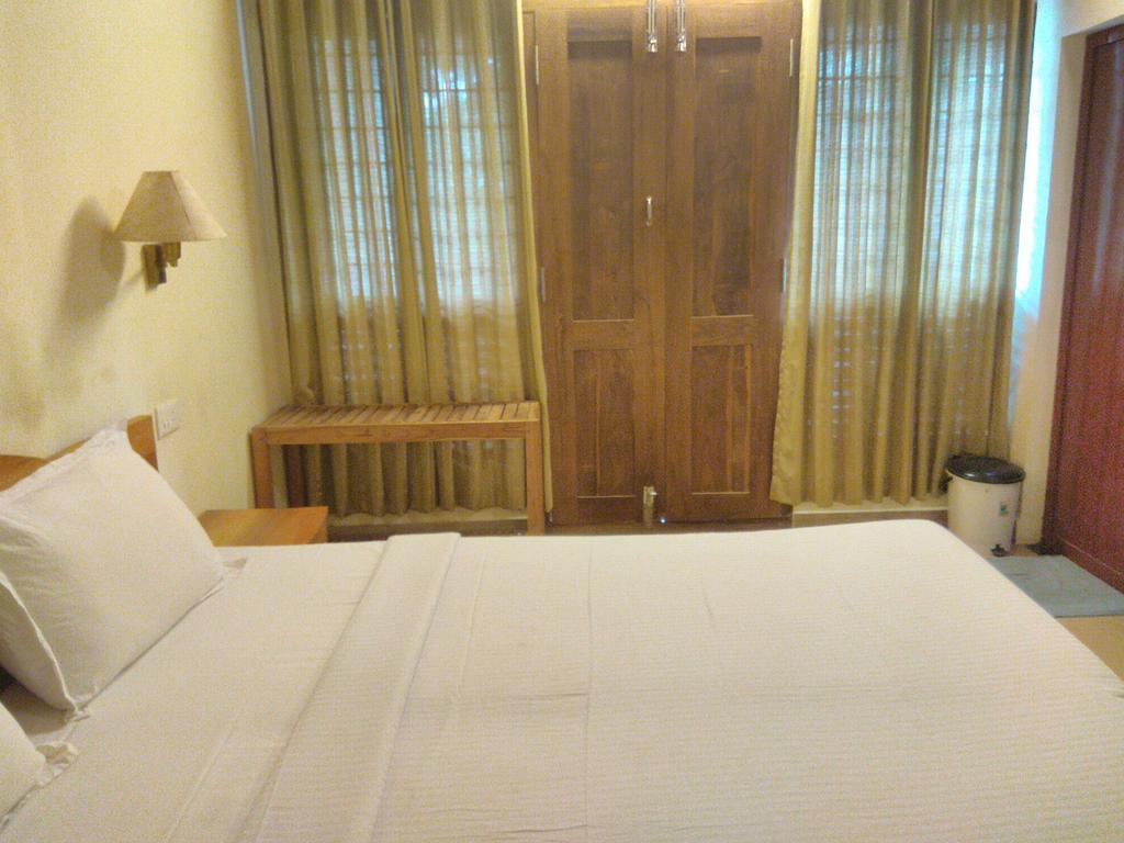 Green Court Cottage Thekkady Exterior photo