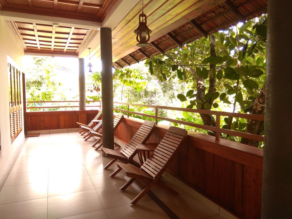 Green Court Cottage Thekkady Exterior photo